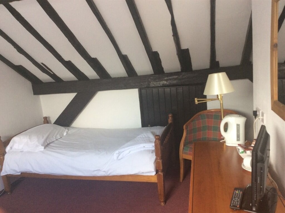 Coach House Hotel 11/60