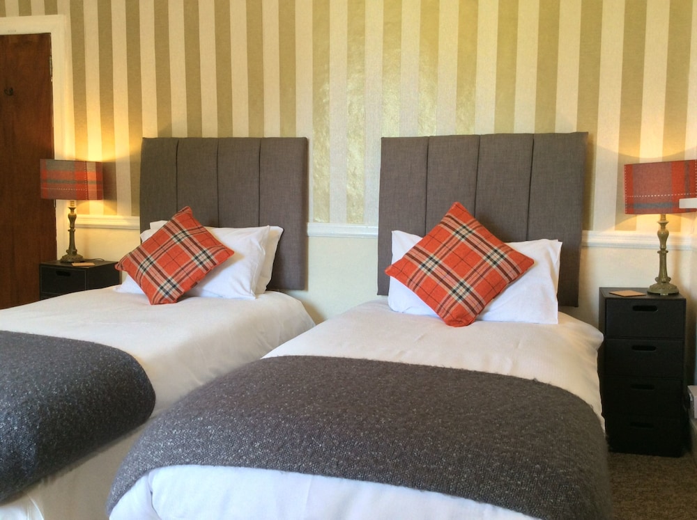 Aberllynfi House 5/45