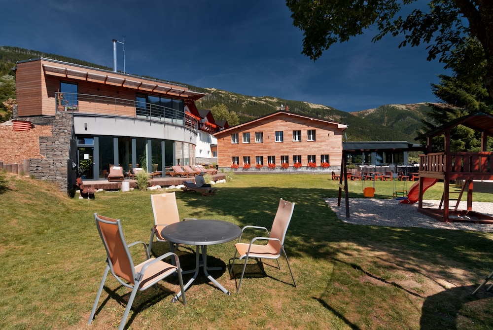 Olympie Hotel, Spindleruv Mlyn 56/60