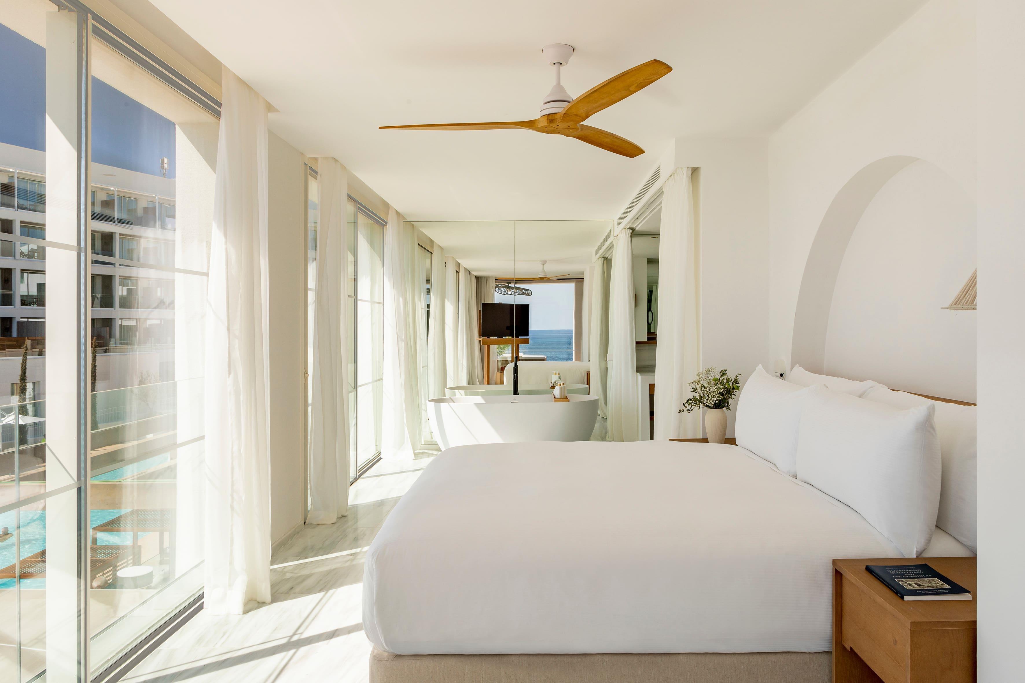 Master, Suite, Sea View, Terrace Bathtub
