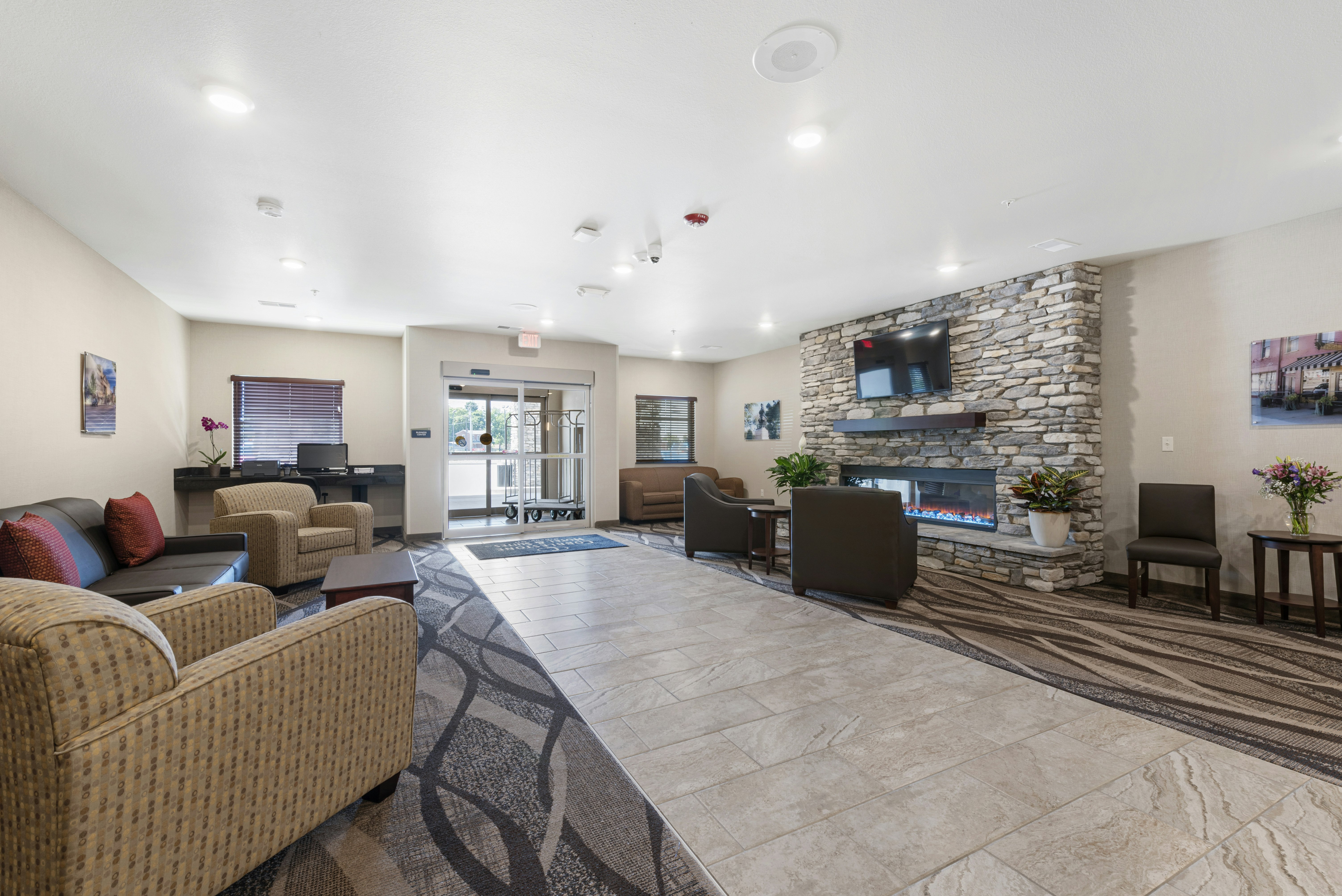 Cobblestone Hotel & Suites - Eaton, OH 26/50