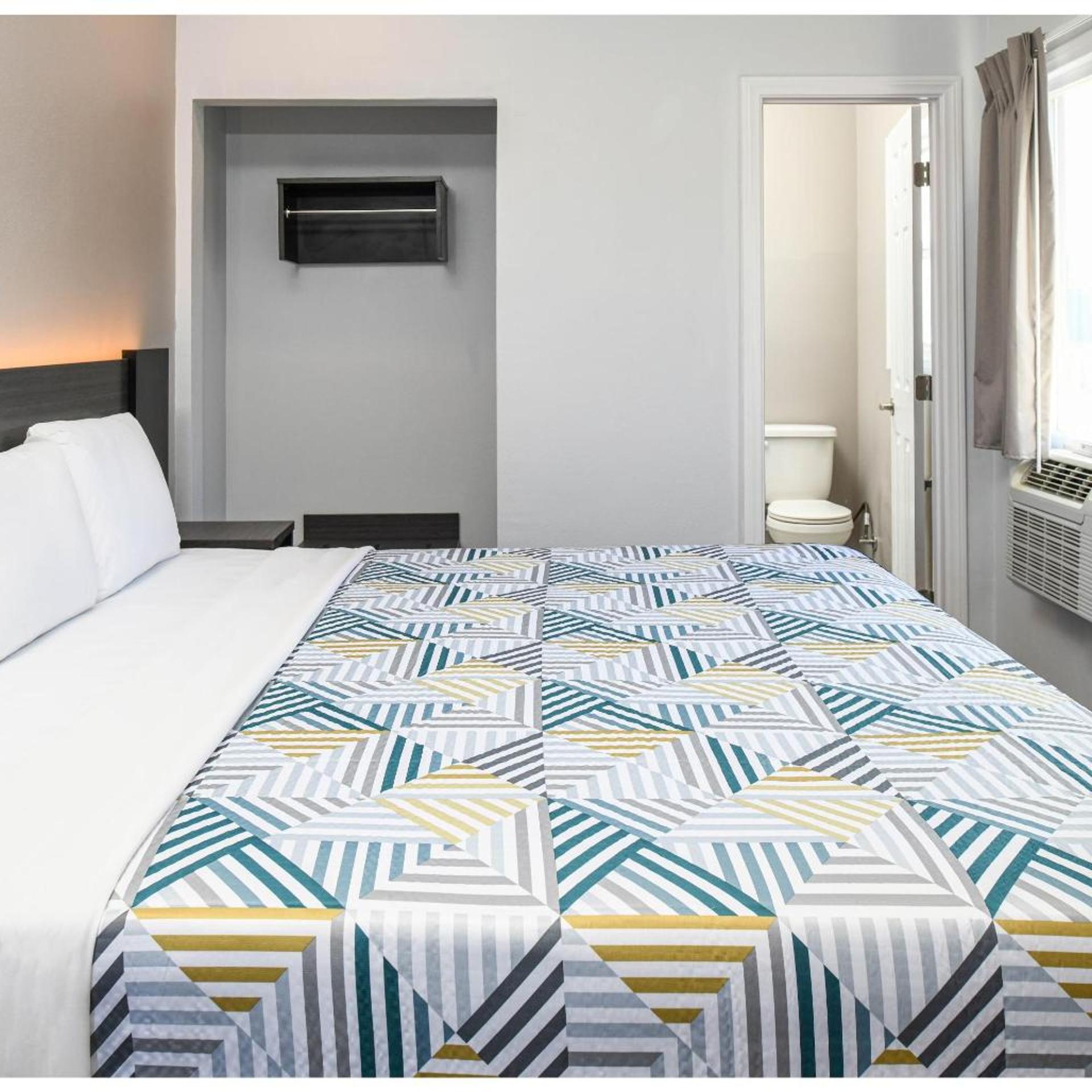 Motel6 San Pedro, CA – Port of Los Angeles 28/50