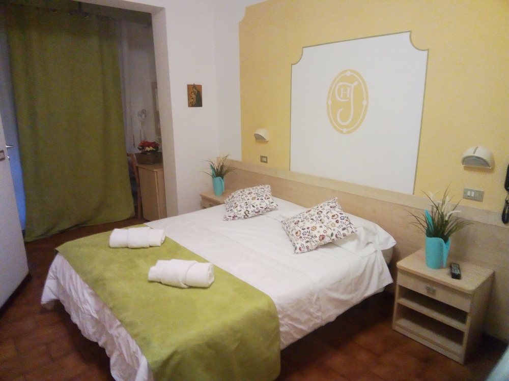 New Hotel Jolie 20/34