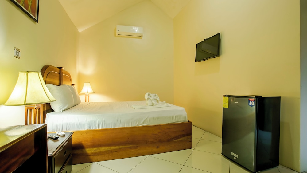 ROOM 1, STANDARD
