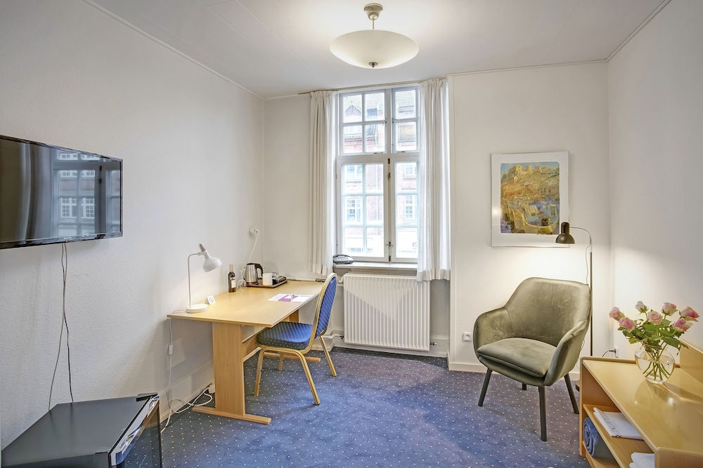 Palads Hotel 25/48