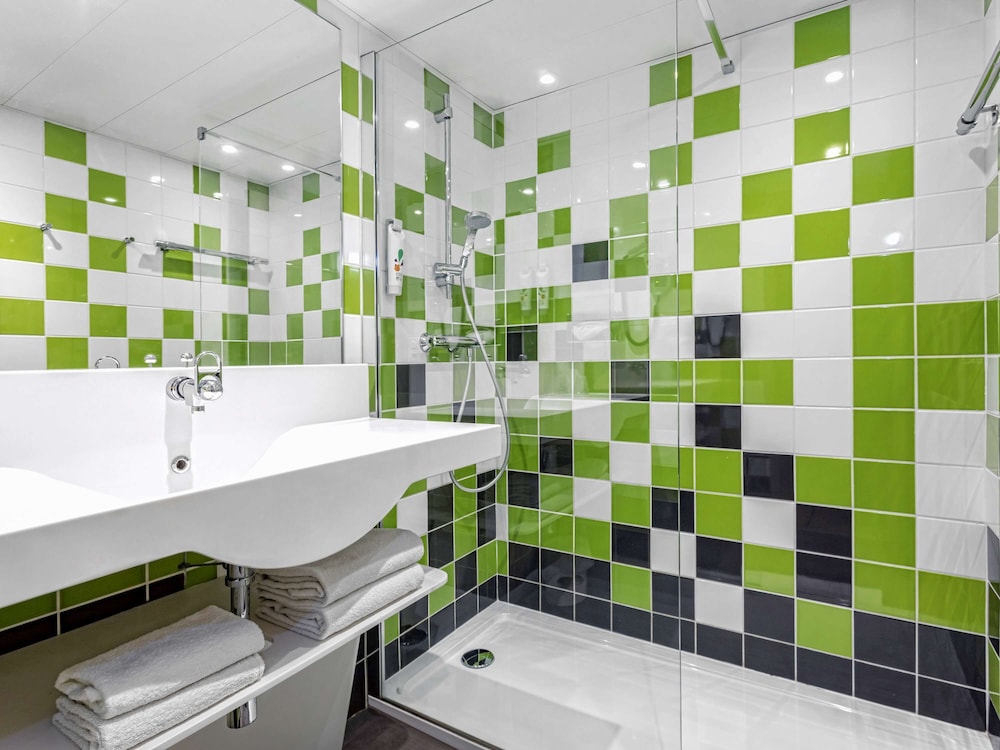 Ibis Styles Avignon Sud 12/64
