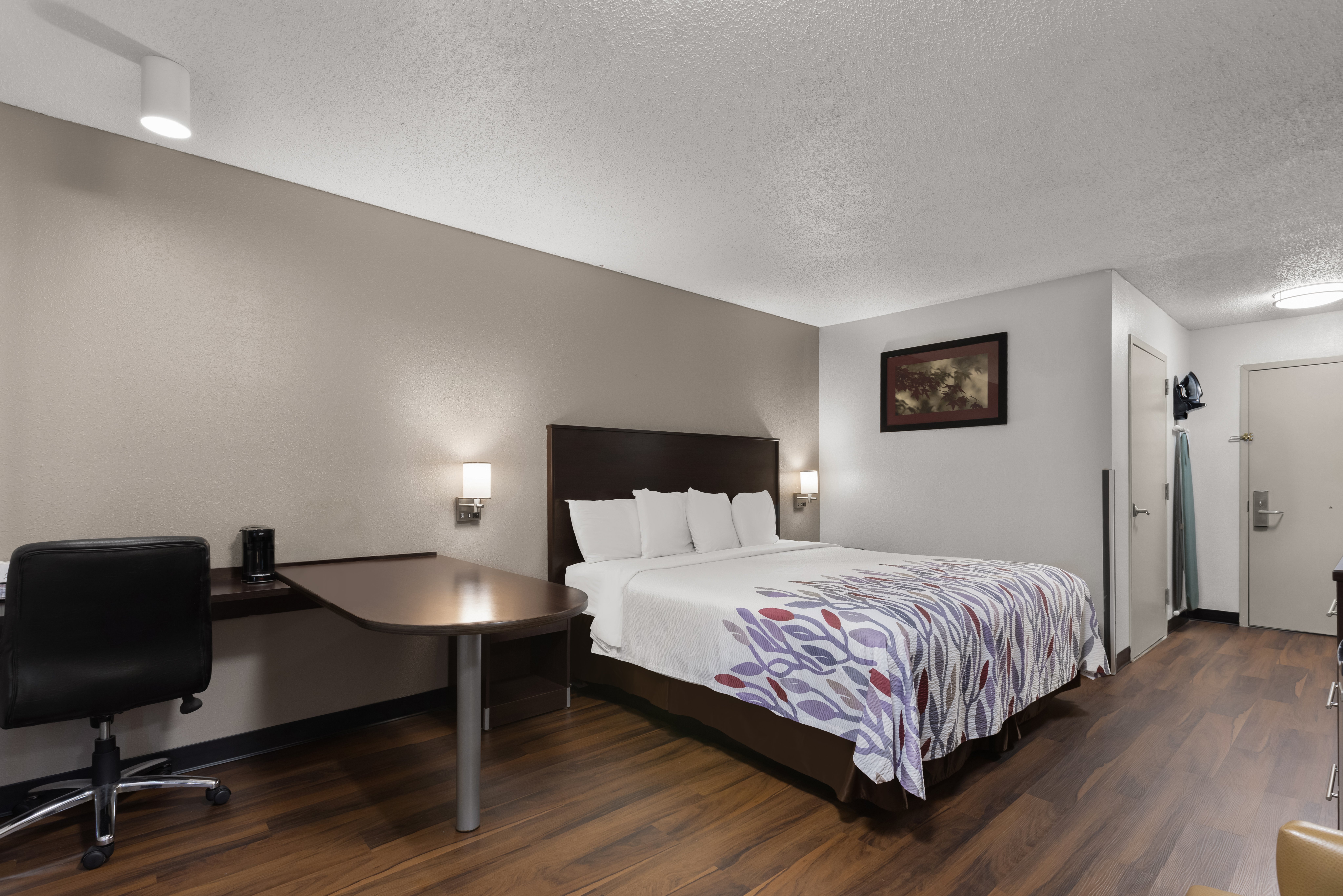 Non-Smoking Superior 1 King Bed, Micro-Fridge