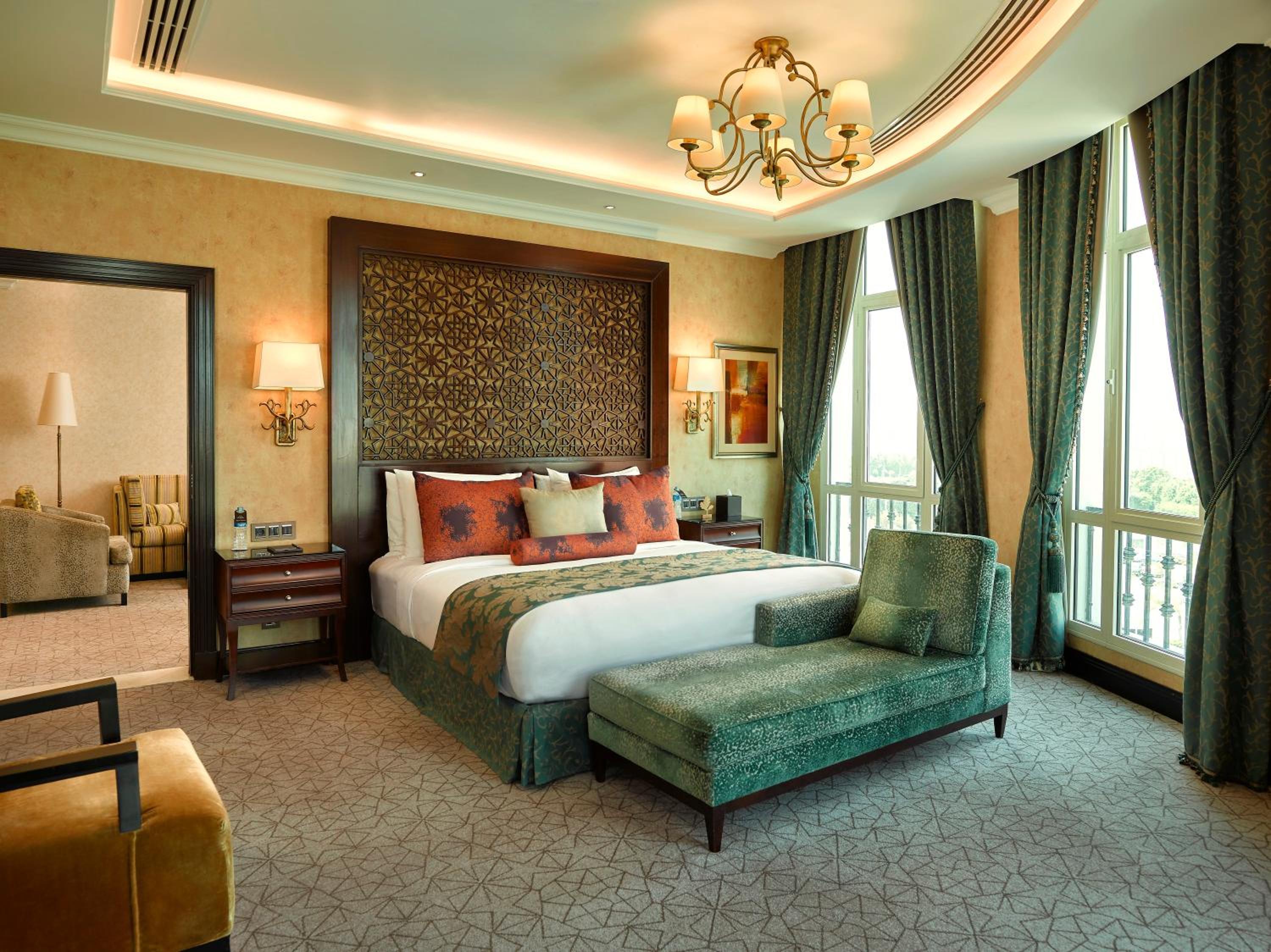 Palace, Suite, Queen Bed