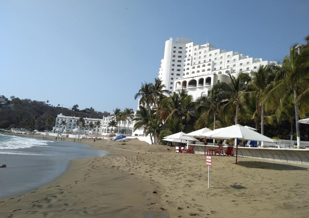 Sierra All Inclusive 4/48