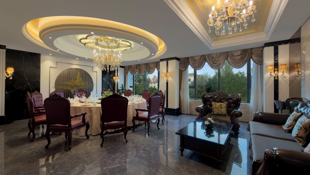 HOLIDAY INN Changchun Jingyue 28/48
