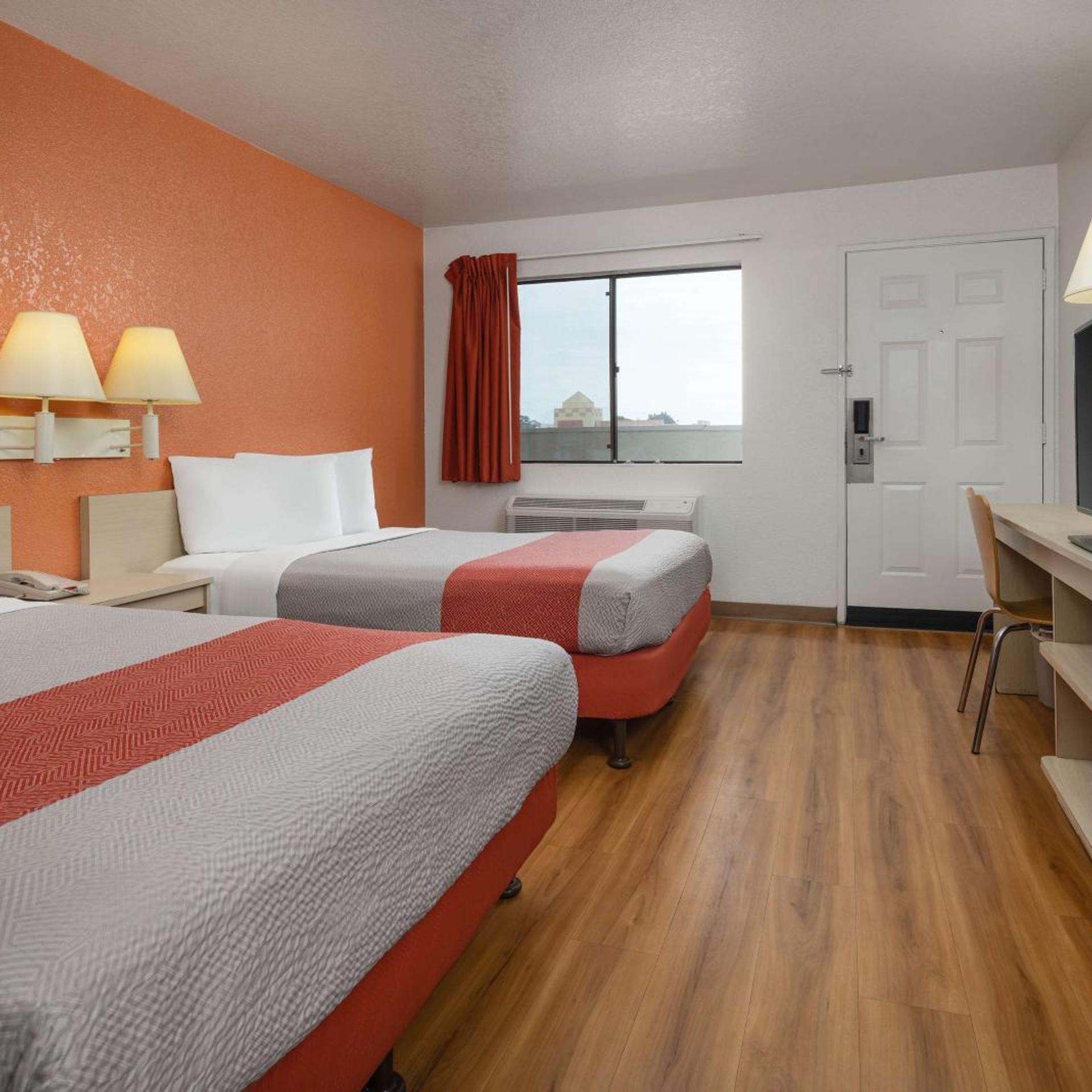 غرفة رباعية، Motel6 Buena Park, CA - Knotts Berry Farm - Disneyland 2/7