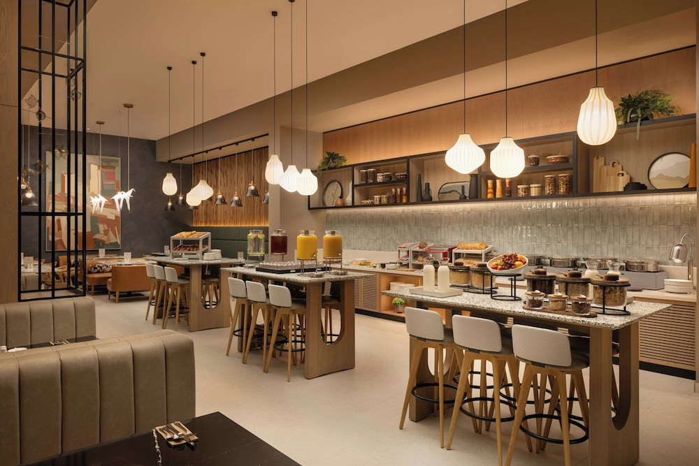 AC Hotel by Marriott Glasgow 34/50