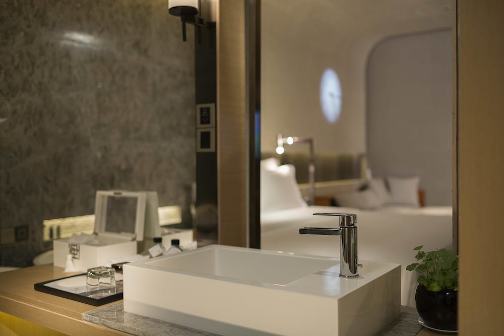 Hui Hotel 14/65