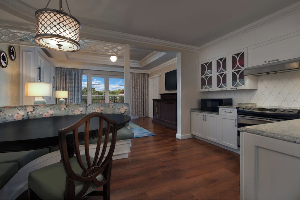 The Villas at Disneys Grand Floridian Resort and Spa 31/45
