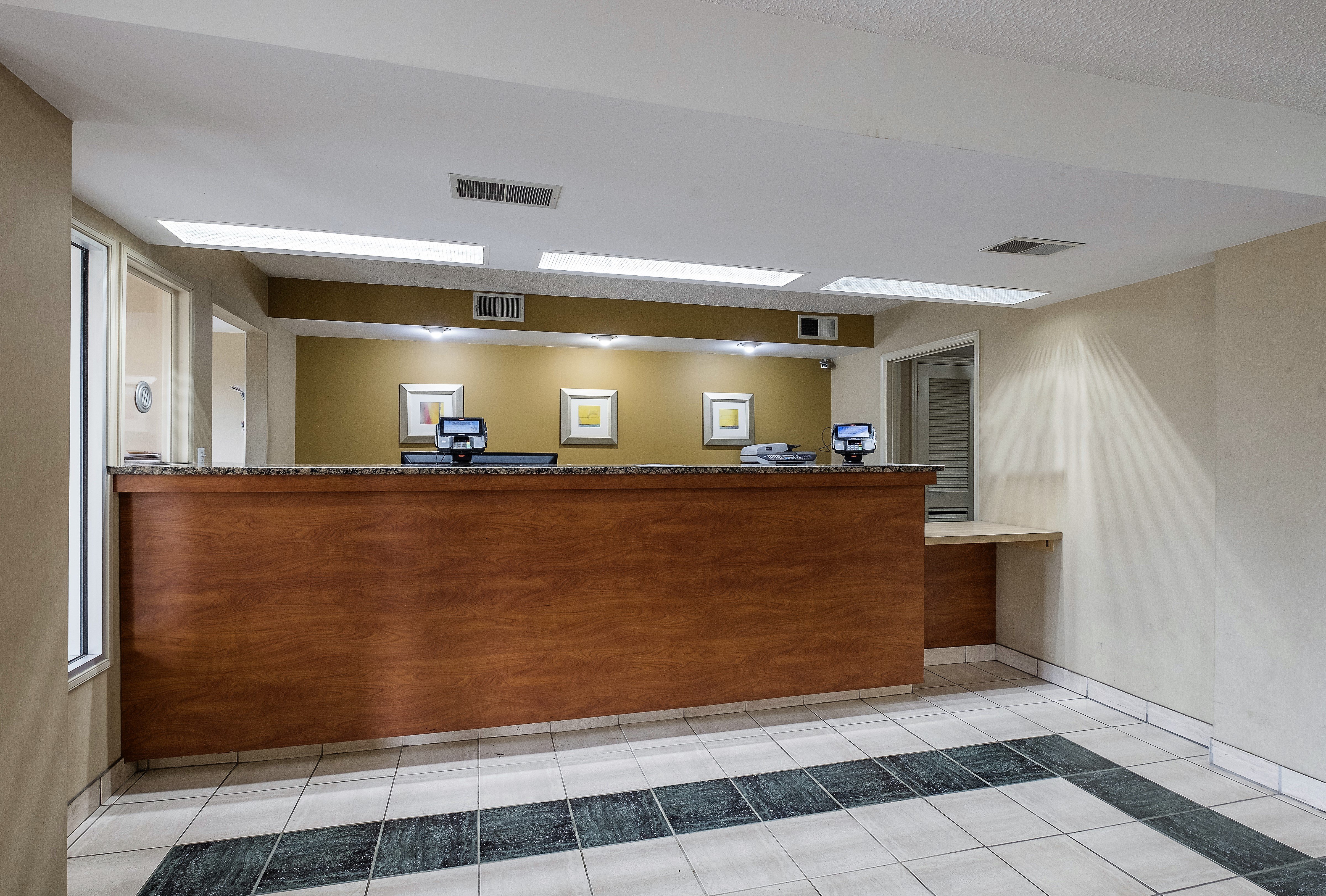 Red Roof Inn Hagerstown - Williamsport, MD 8/31