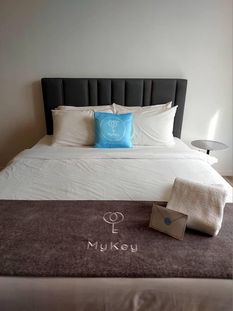 Millers Square by MyKey Global 23/59
