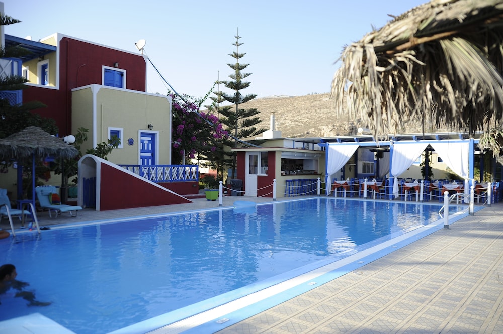 VILLA MICHALIS 57/59