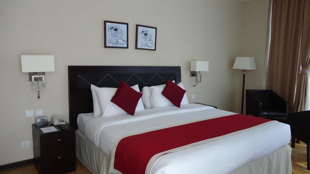 فندق مينا الجبيل سابقا جولدن توليب(Razana Hotel Al Jubail) 20/60