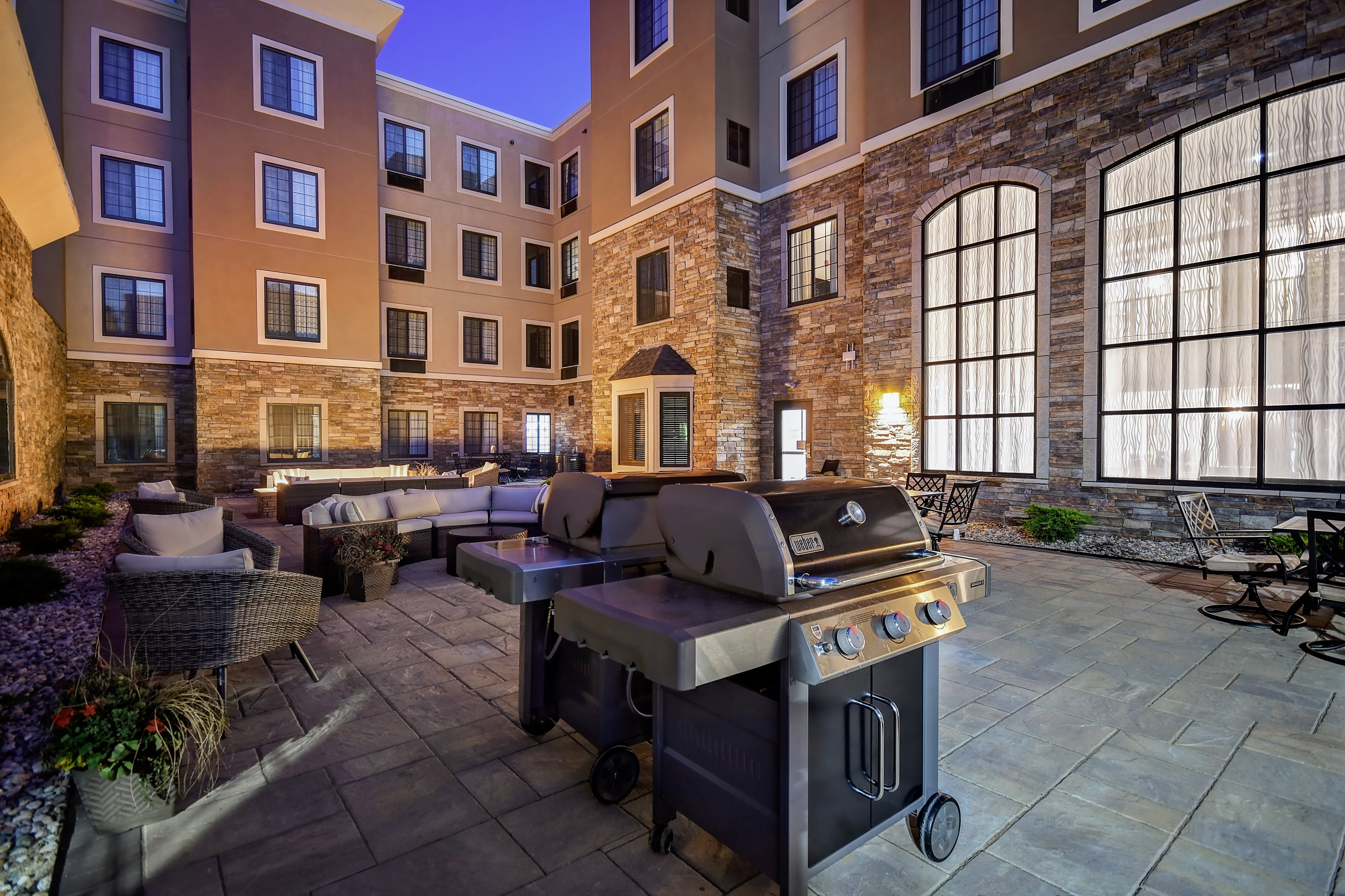 Staybridge Suites Holland 37/64