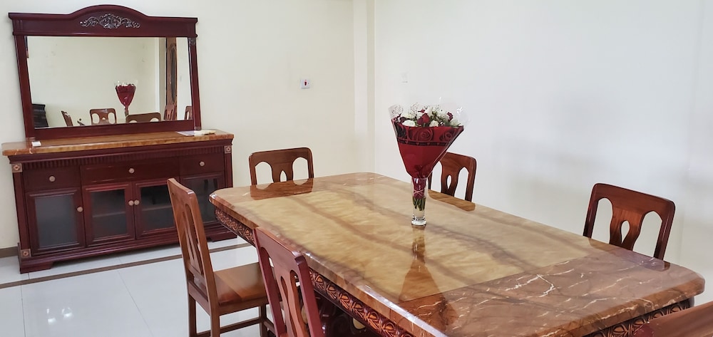 Luxury 2-Bdrm Apartment In Oysterbay 35/50