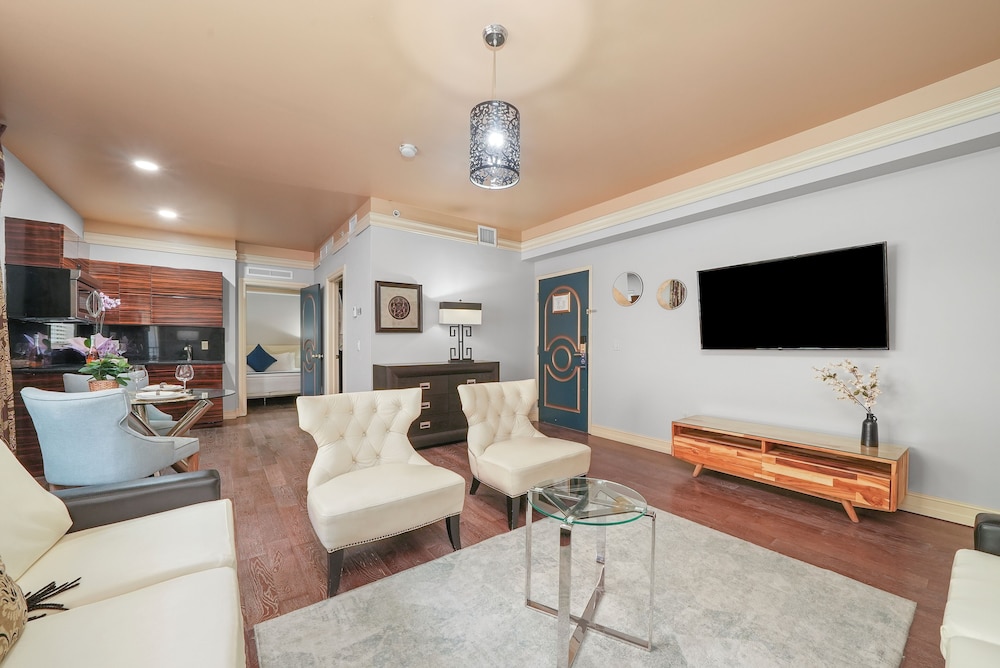 Riviera Suites South Beach 29/65