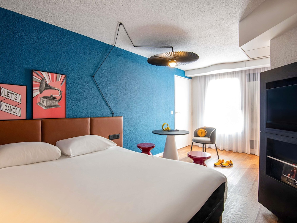 ibis Cannes Centre 11/61