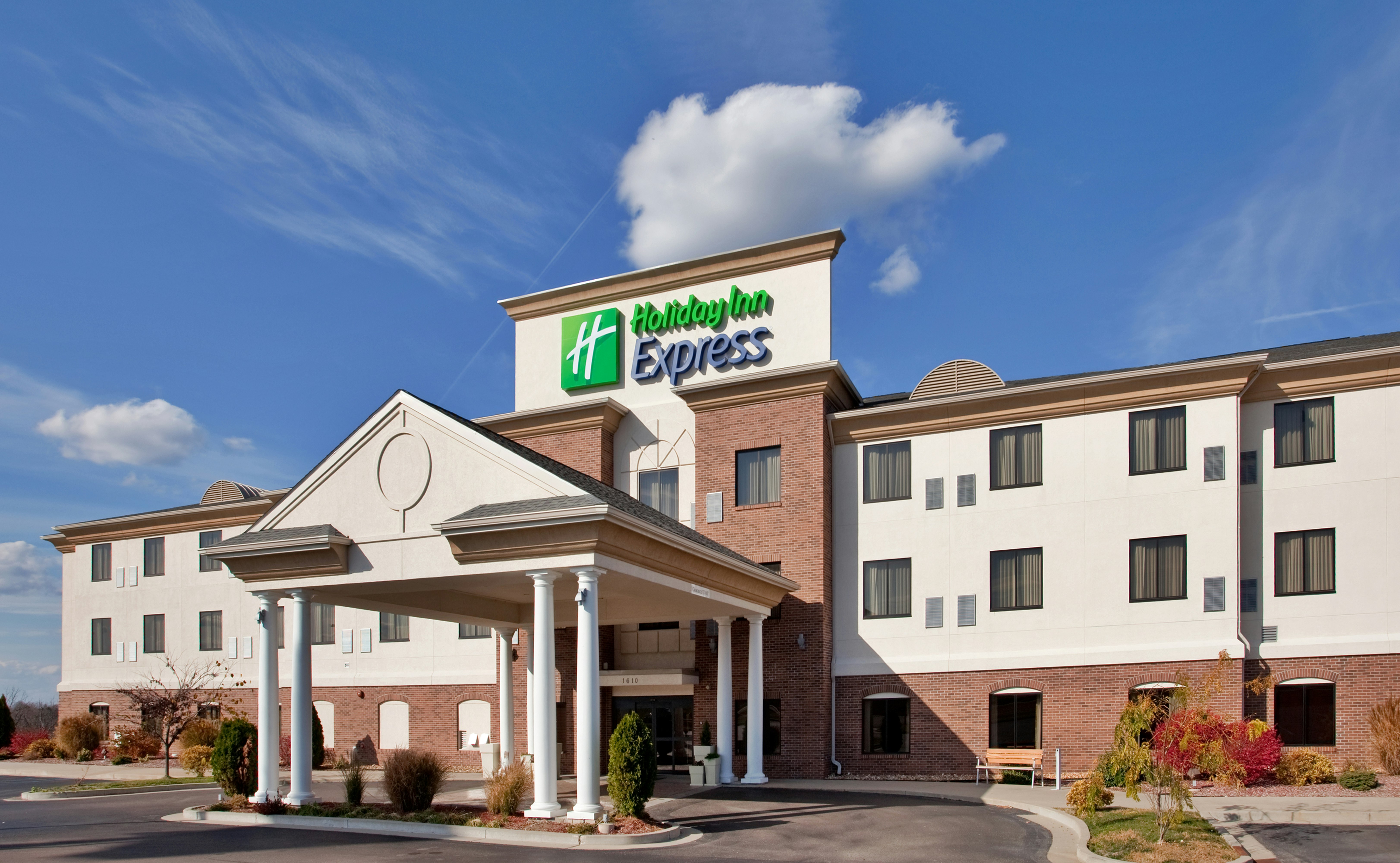 Holiday Inn Express Hotel Suites Rolla Univ of Missouri Rolla 4/51