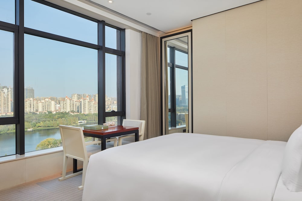 Foshan Virtuous World Hotel 10/26