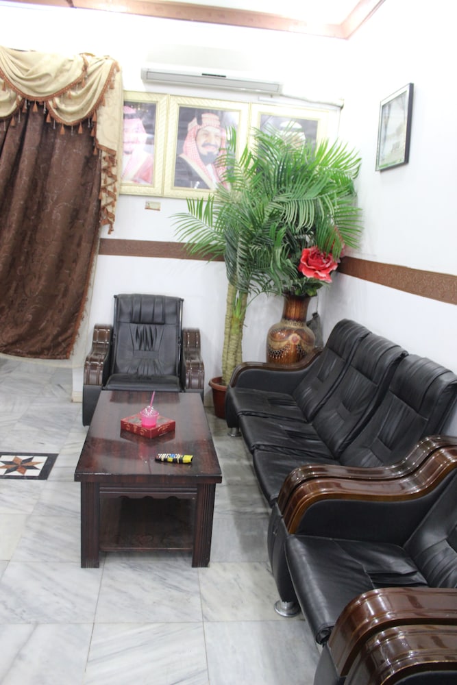Al Eairy Furnished Apartments - Al Bahah 3 37/52
