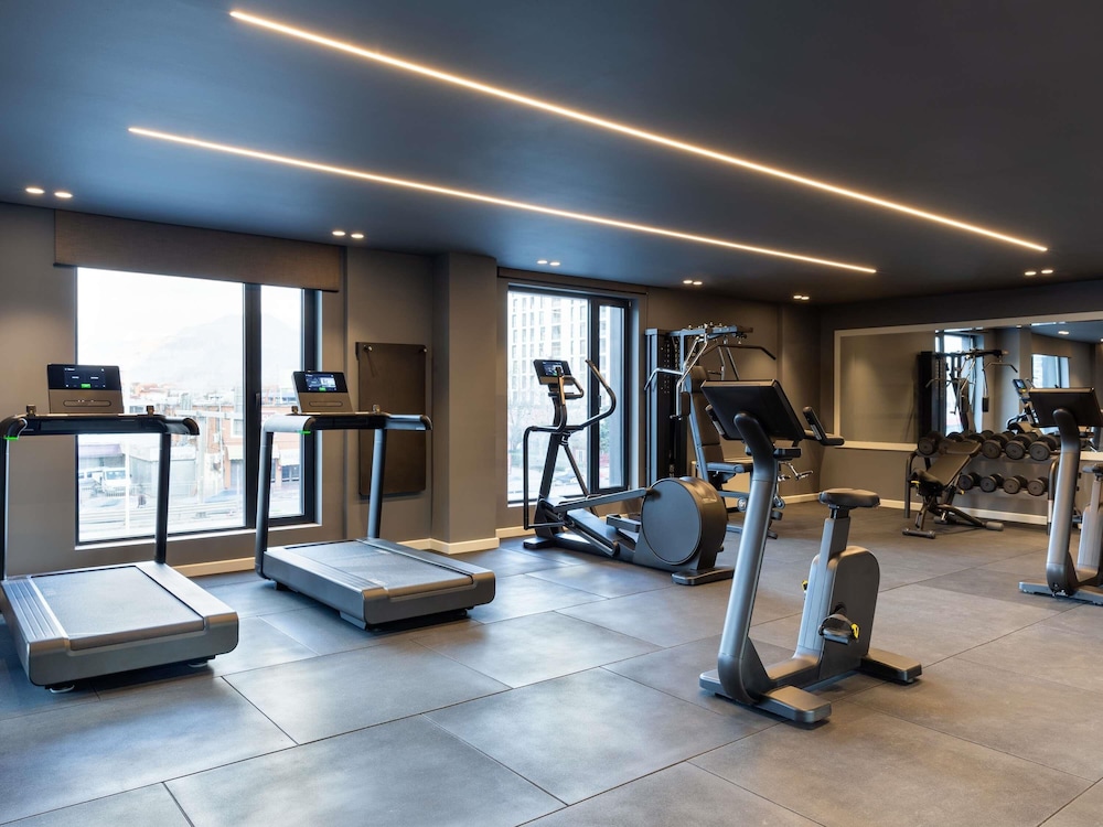 Mercure Tirana 47/73