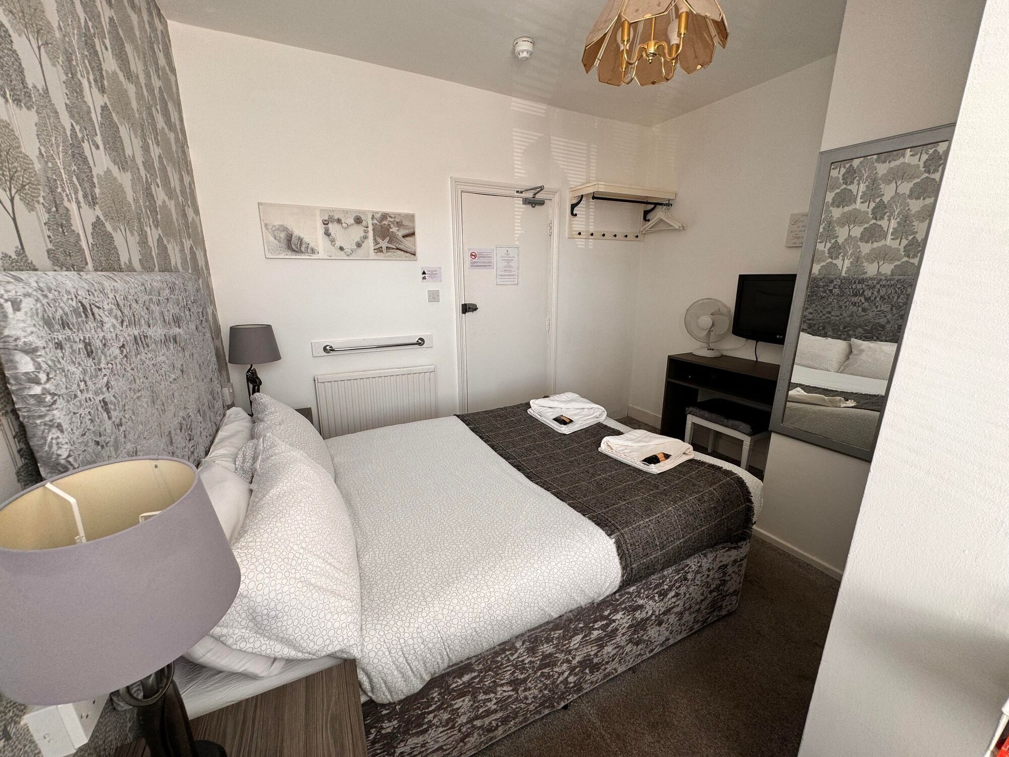 Bronze, Double Bed, Small، The Jubilee Hotel 5/10
