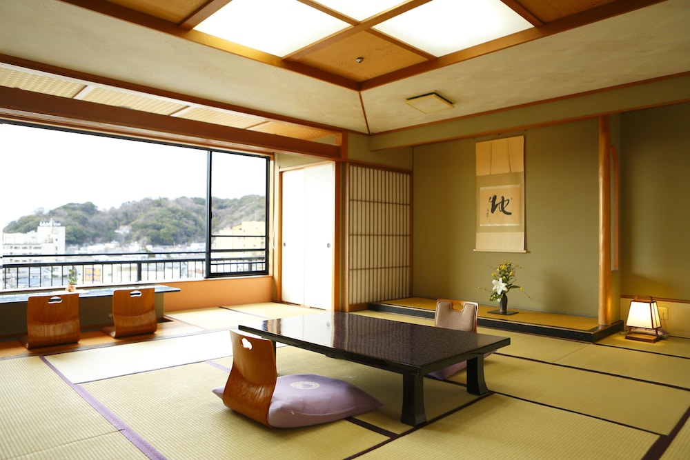 Toi Fujiya Hotel 9/31
