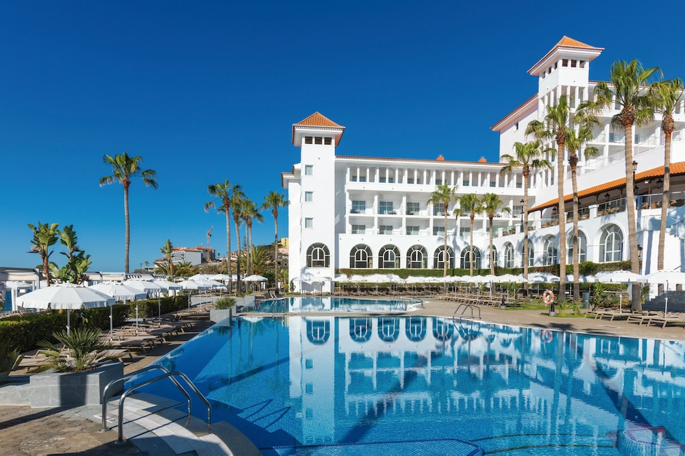 Hotel Riu Madeira in CANICO