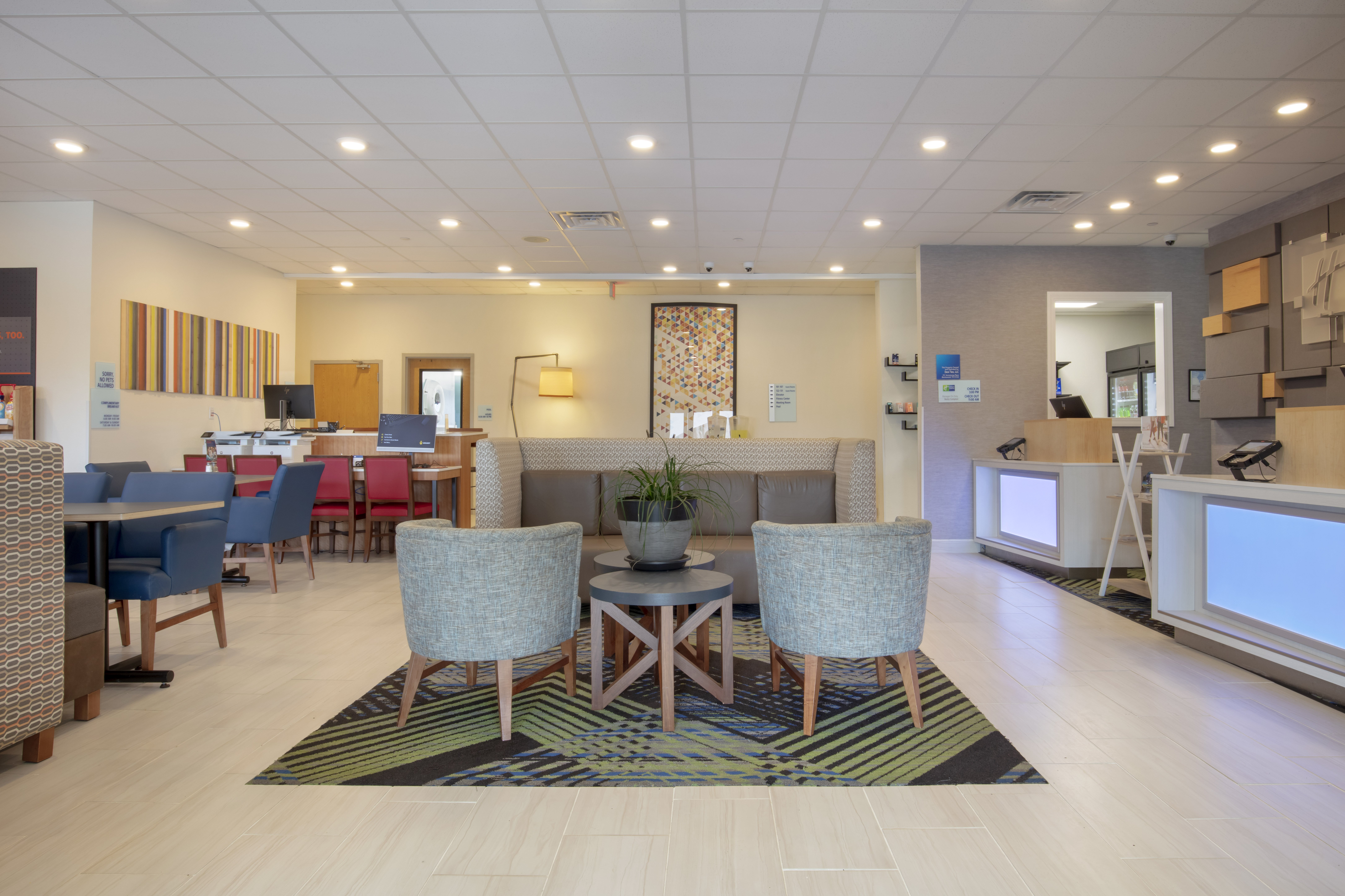 Holiday Inn Express Metropolis 36/43