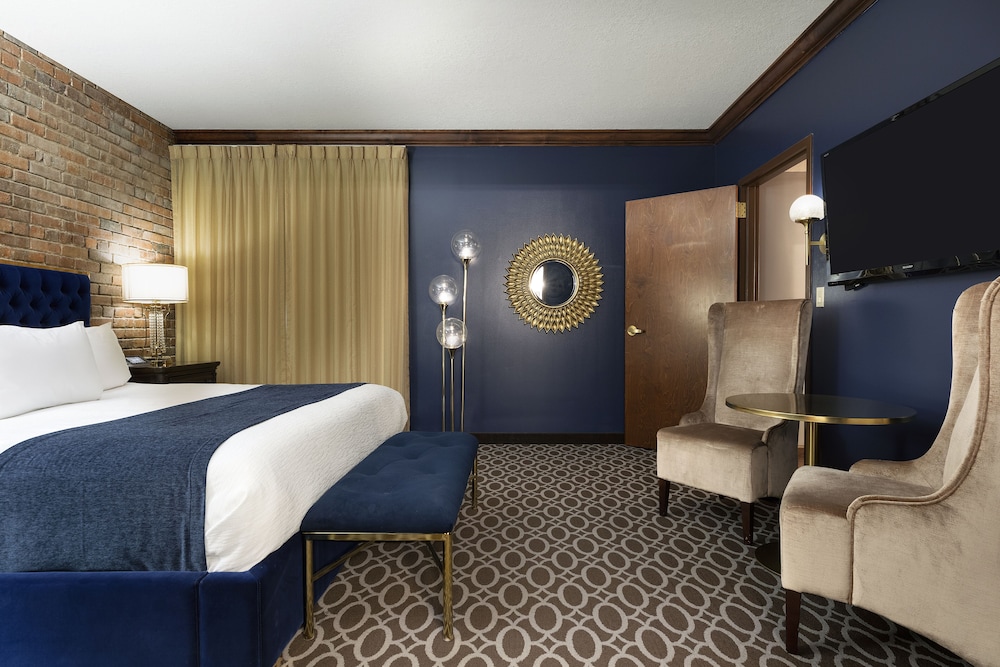 Des Lux Hotel 24/62
