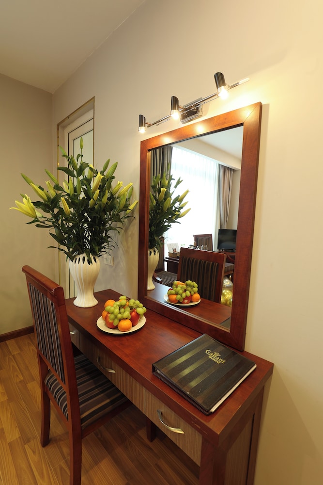 Hanoi Gallant Hotel 53/66