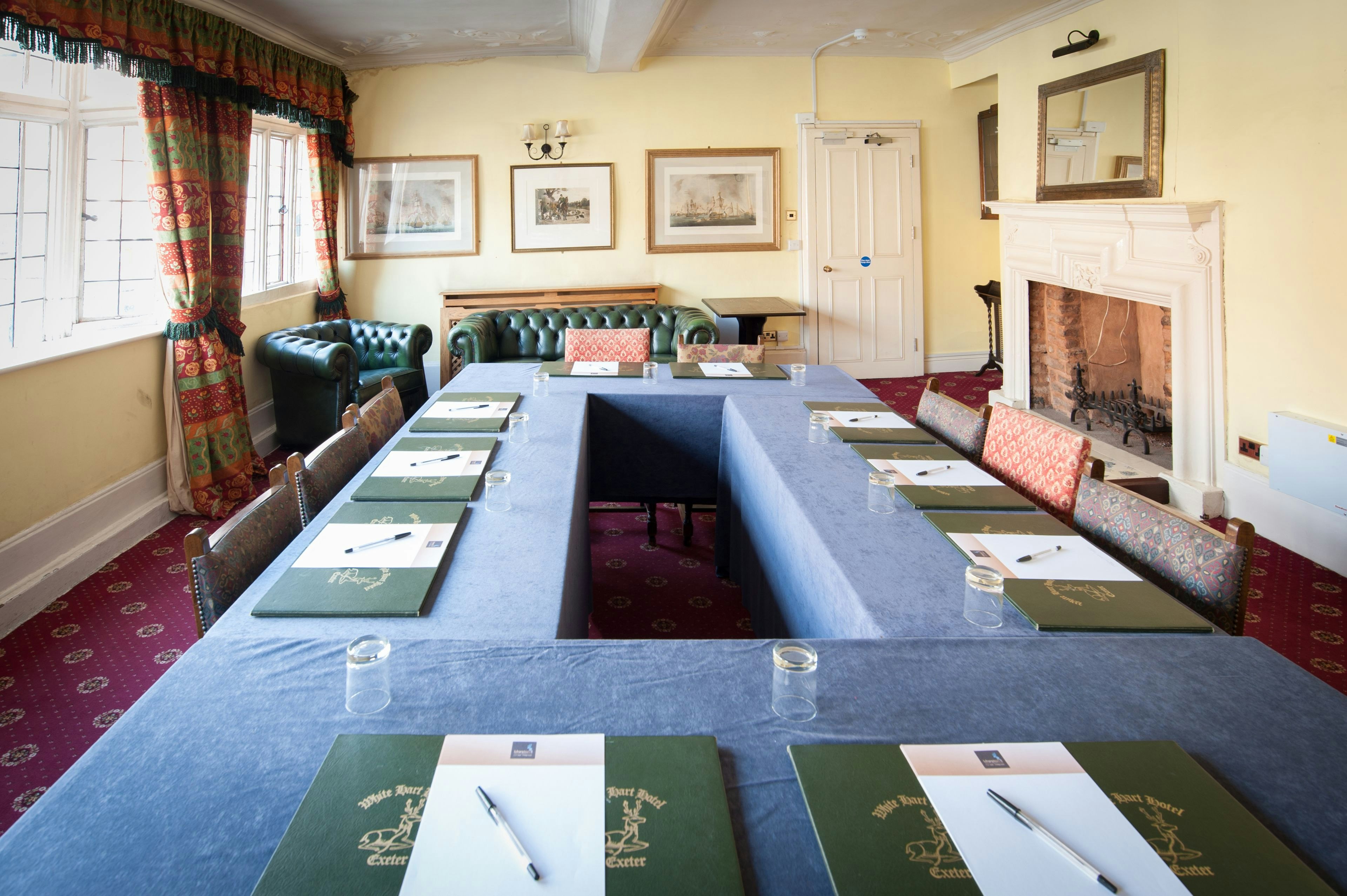 White Hart Hotel By Marstons Inns 36/39