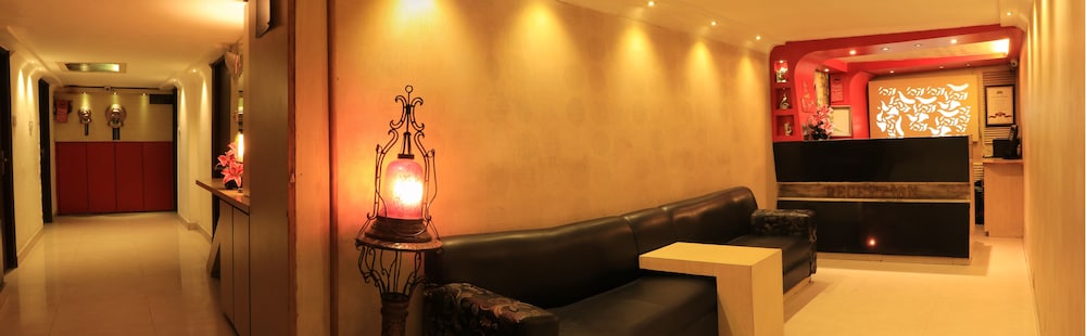 Oyo Rooms Ludhiana Railway Station Clock Tower 45/50