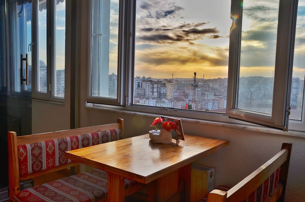 Teras Hotel 23/35