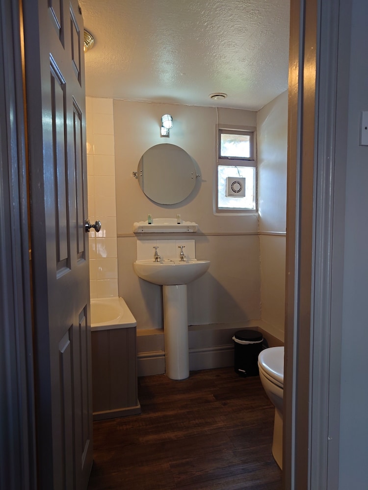 The White Horse Inn 38/62