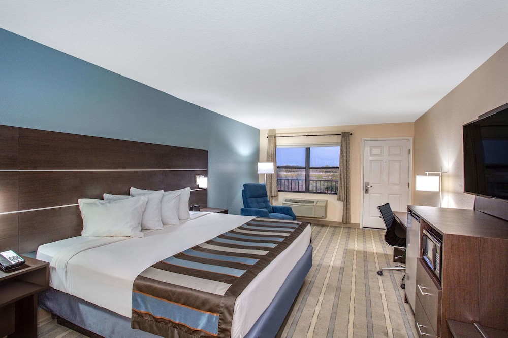 Baymont By Wyndham Punta Gorda/Port Charlotte 14/50