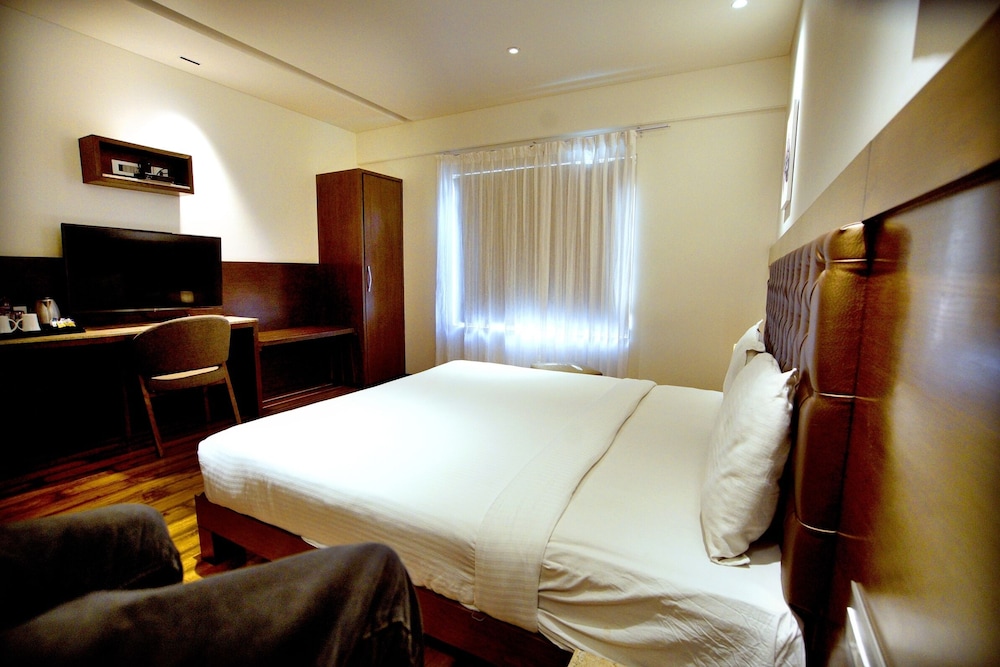 Hotel De Nada 16/43