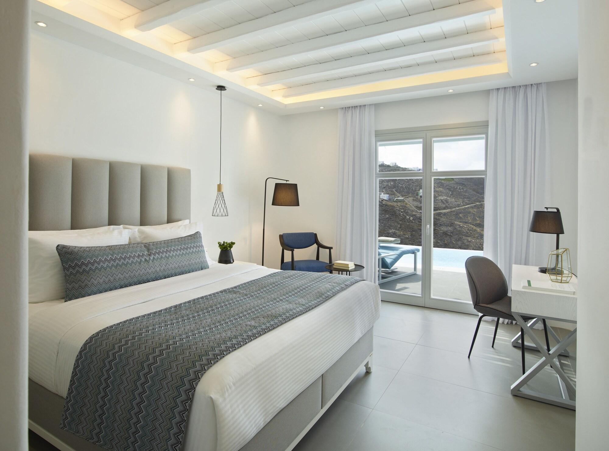 Deluxe, Double or Twin Bed, Sea View, Shared Pool