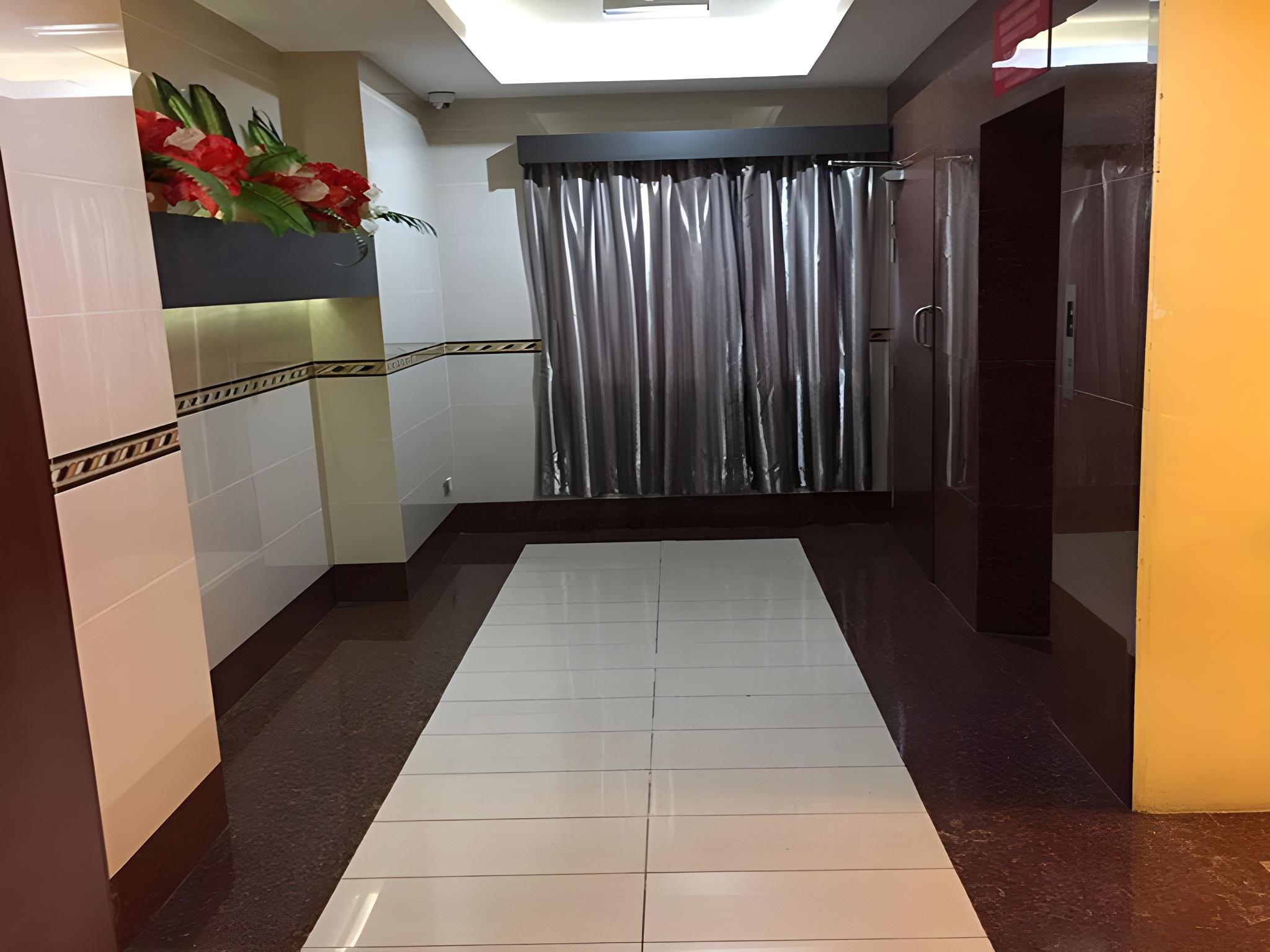 Hotel & Apartment Ambassador 3 14/17