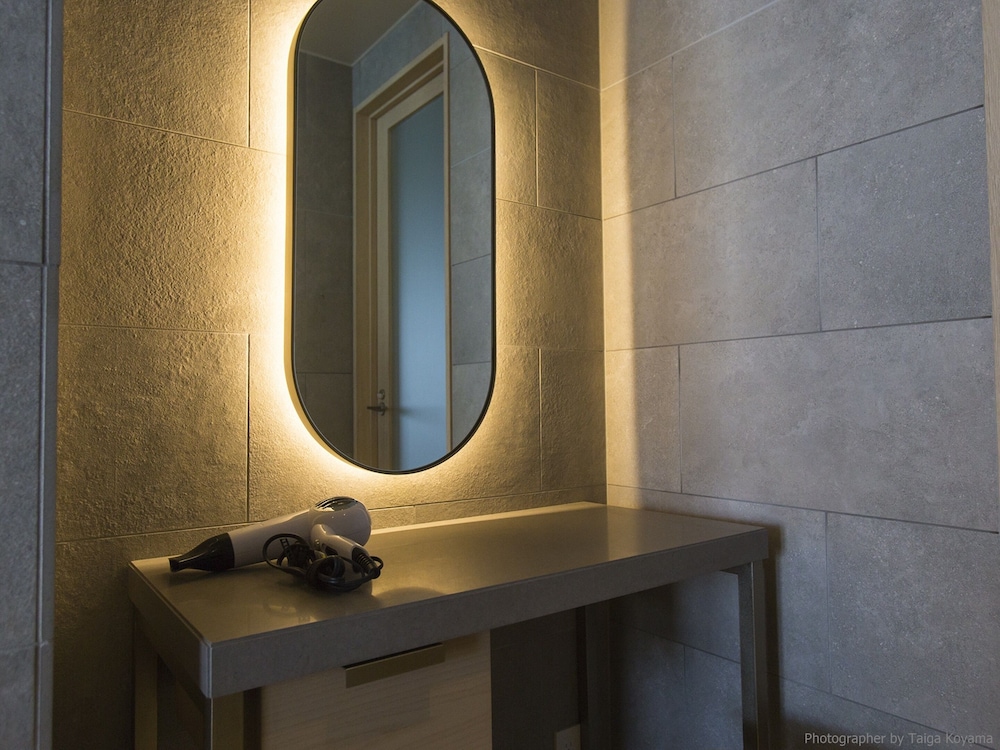 Hotel Anteroom Naha 50/50