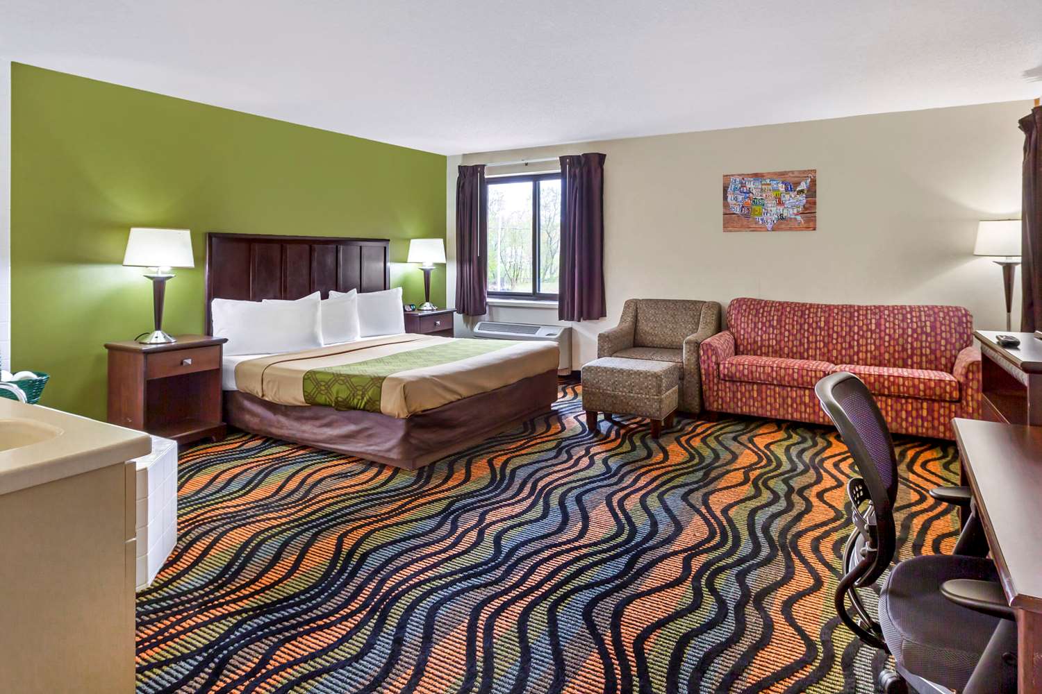 Econo Lodge Inn and Suites Oconto WI 11/30