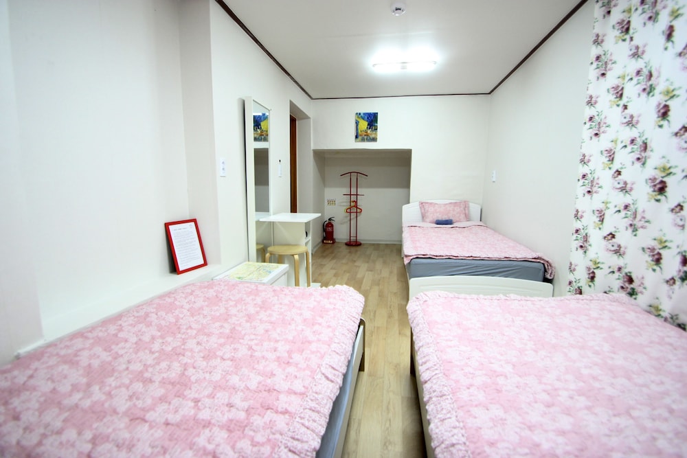Jeong House 14/63
