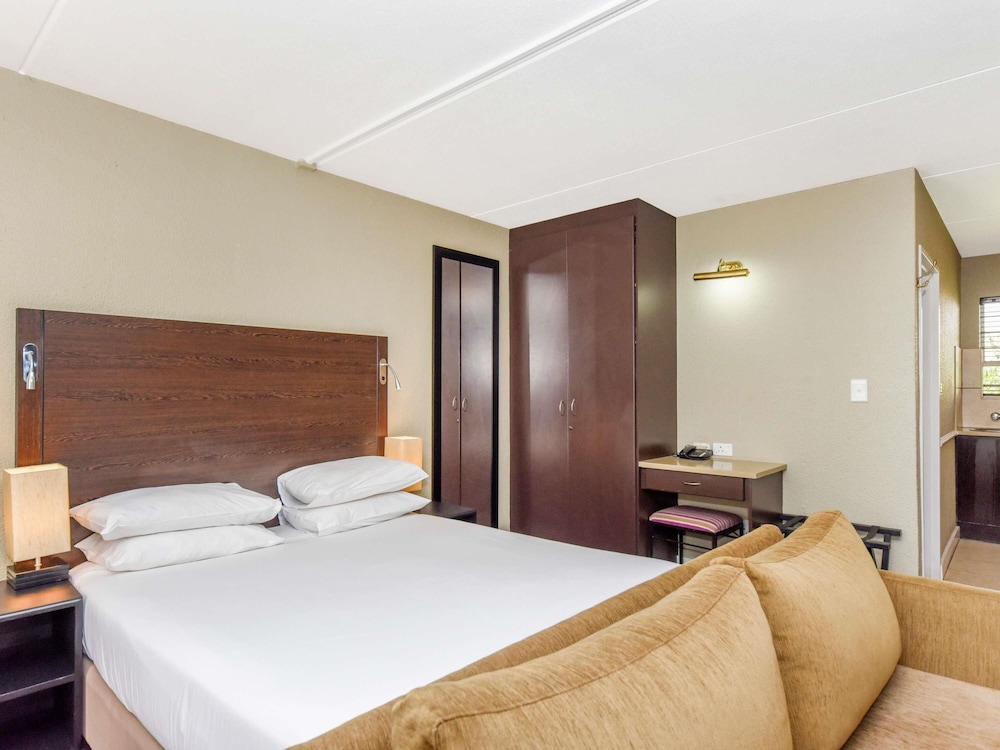 Mercure Johannesburg Bedfordview Hotel 24/72