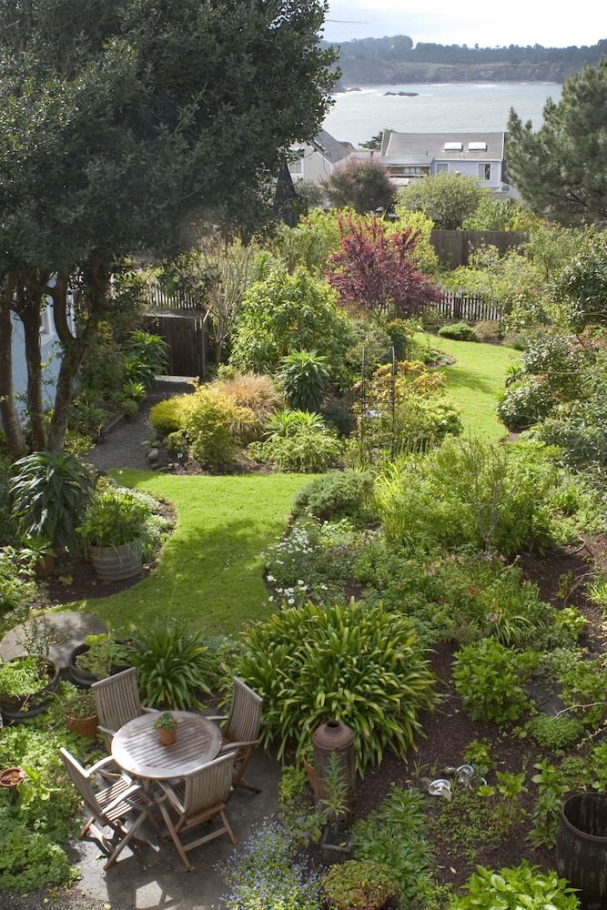 Inns of Mendocino 39/50