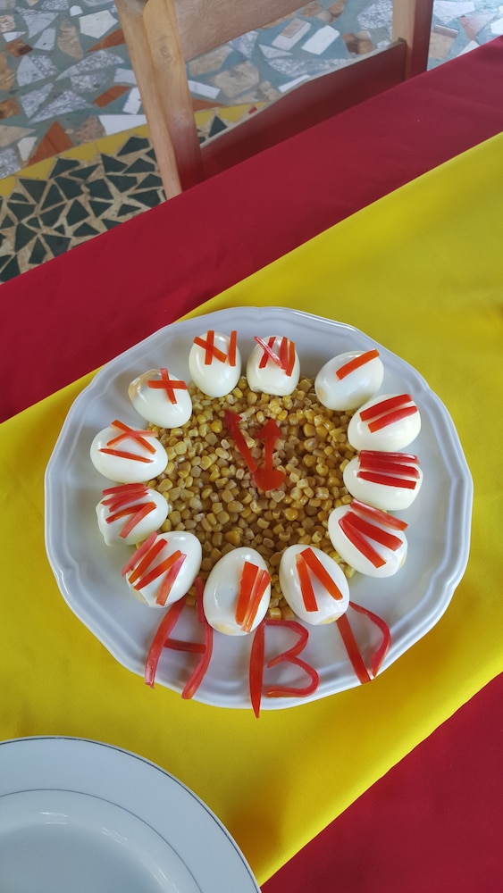 Rollanda Hotel 2/6
